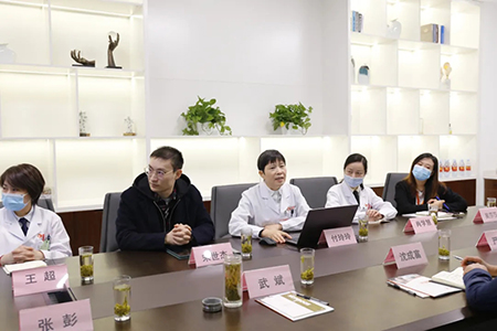 蜀山區(qū)人大常委會(huì)黨組書記沈成富一行蒞臨沃瑞眼科醫(yī)院調(diào)研指導(dǎo)