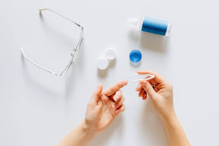 怎么區(qū)分隱形眼鏡的正反面？區(qū)分隱形眼鏡正反面的方法介紹